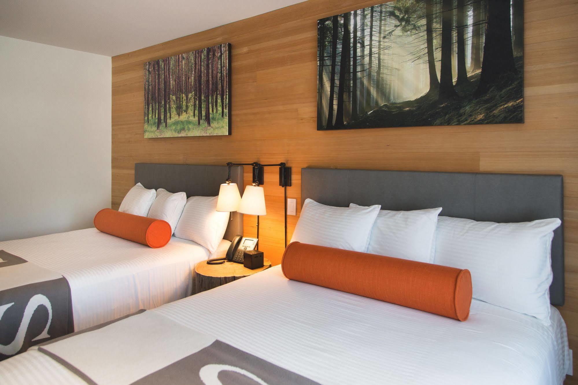Sproat Lake Landing Resort Great Central Eksteriør billede