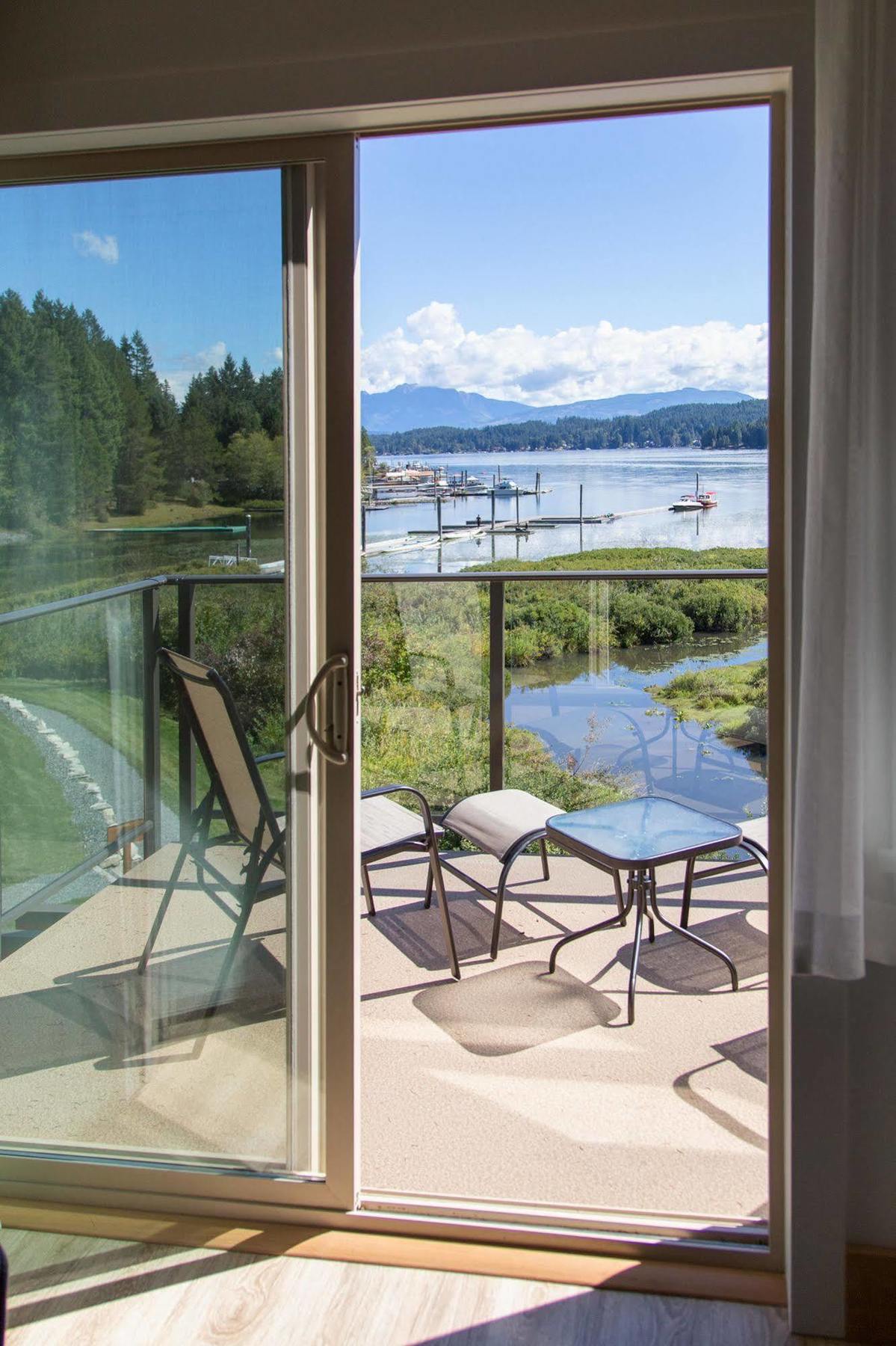 Sproat Lake Landing Resort Great Central Eksteriør billede